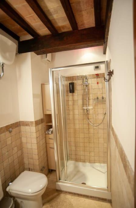 ナルニCasa Dell'Oliveto "Parcheggio Gratuito"アパートメント エクステリア 写真