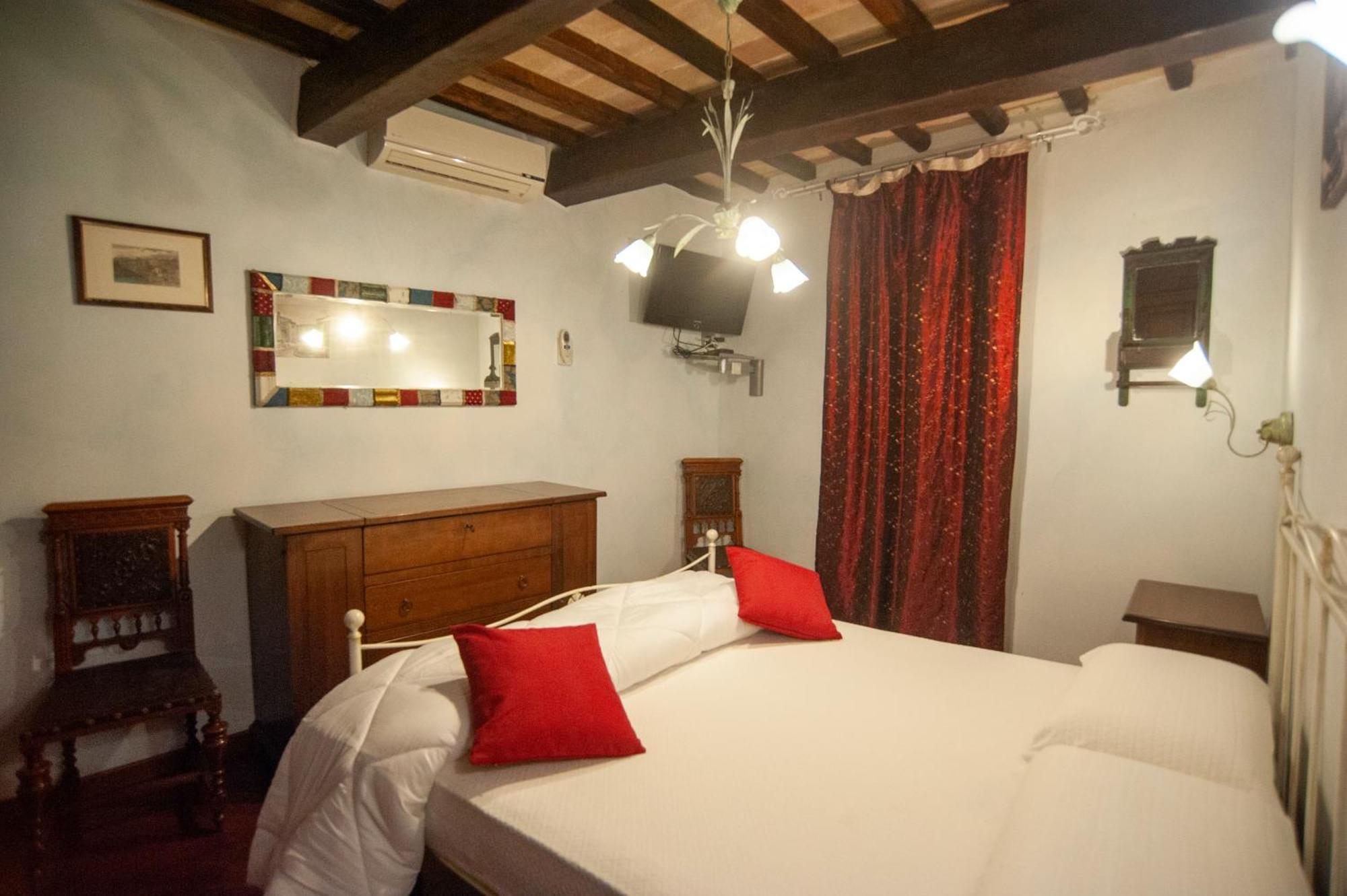ナルニCasa Dell'Oliveto "Parcheggio Gratuito"アパートメント エクステリア 写真