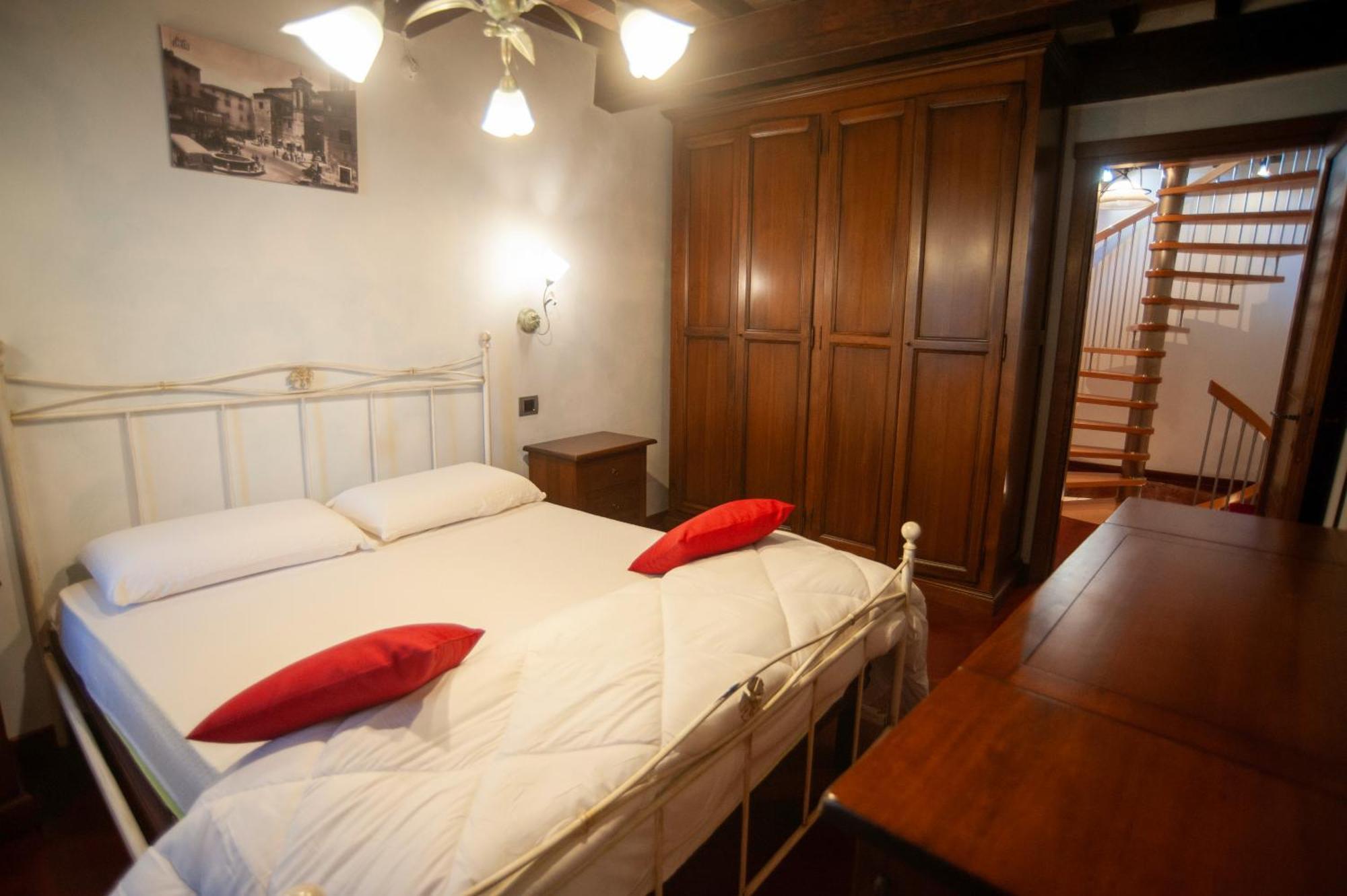 ナルニCasa Dell'Oliveto "Parcheggio Gratuito"アパートメント エクステリア 写真