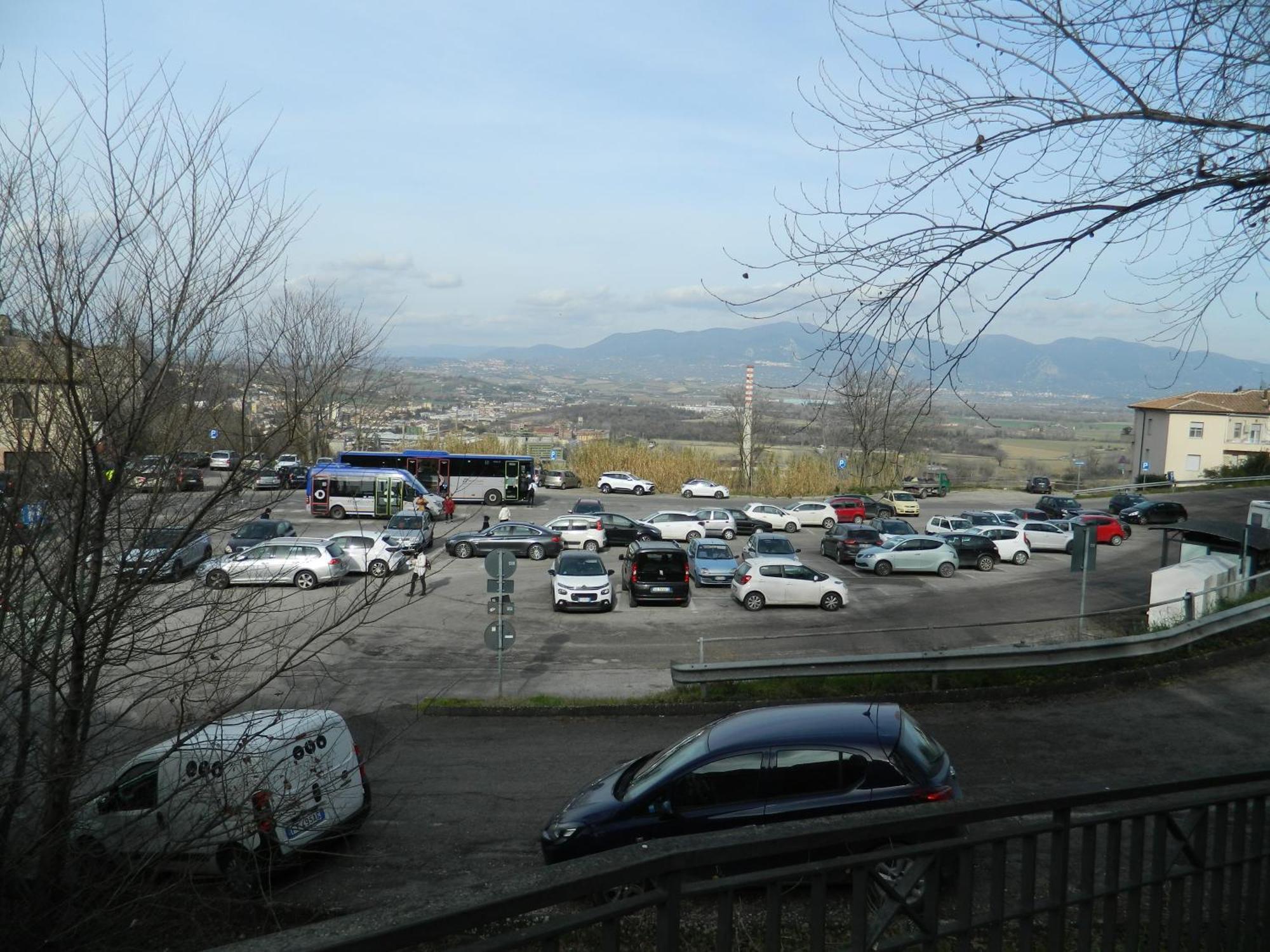 ナルニCasa Dell'Oliveto "Parcheggio Gratuito"アパートメント エクステリア 写真